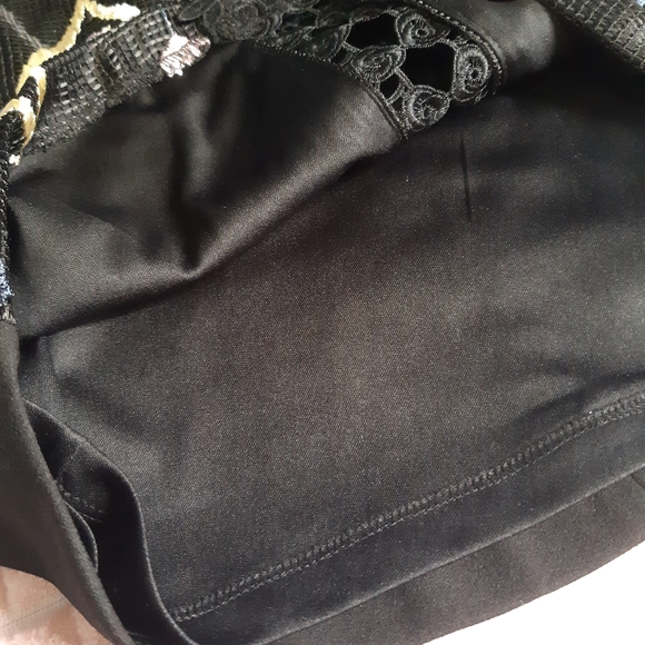 Floral Embroidered Sheath Dress - Picture 8 of 16